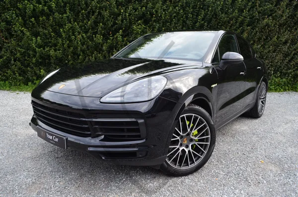 PORSCHE CAYENNE COUPE